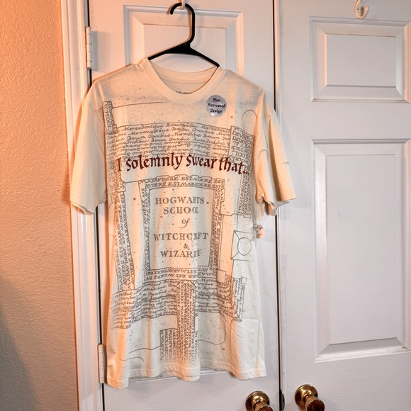 Harry Potter | Universal Studios Marauders Map Shirt Suze L - NWT - Picture 1 of 6